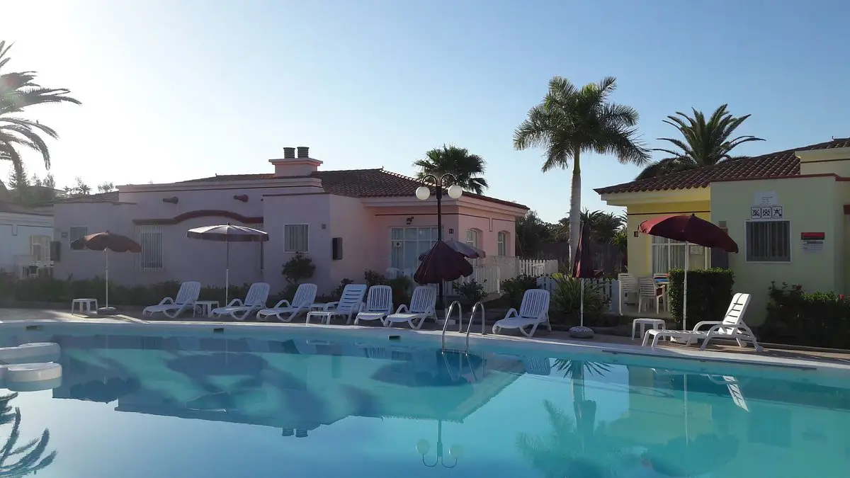 piscina tisaya